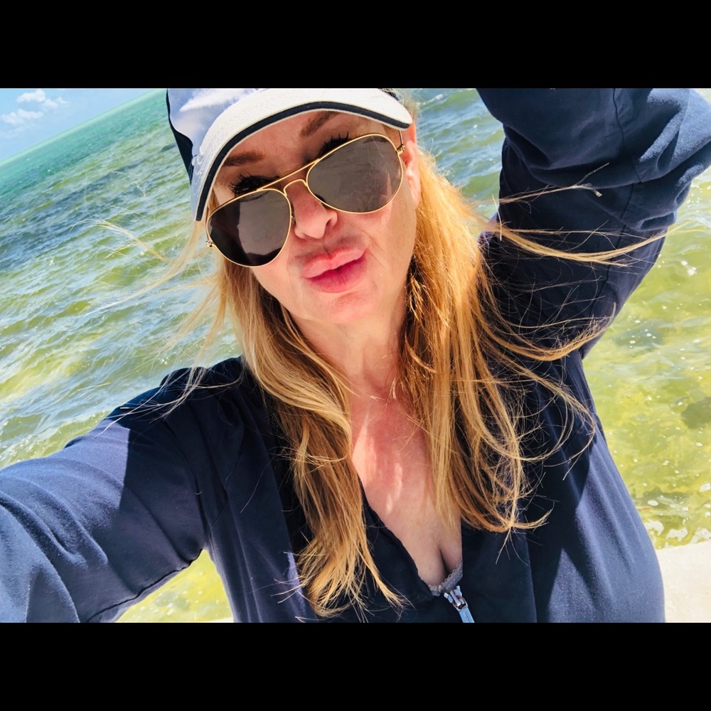 Meet your Posher, Juliette